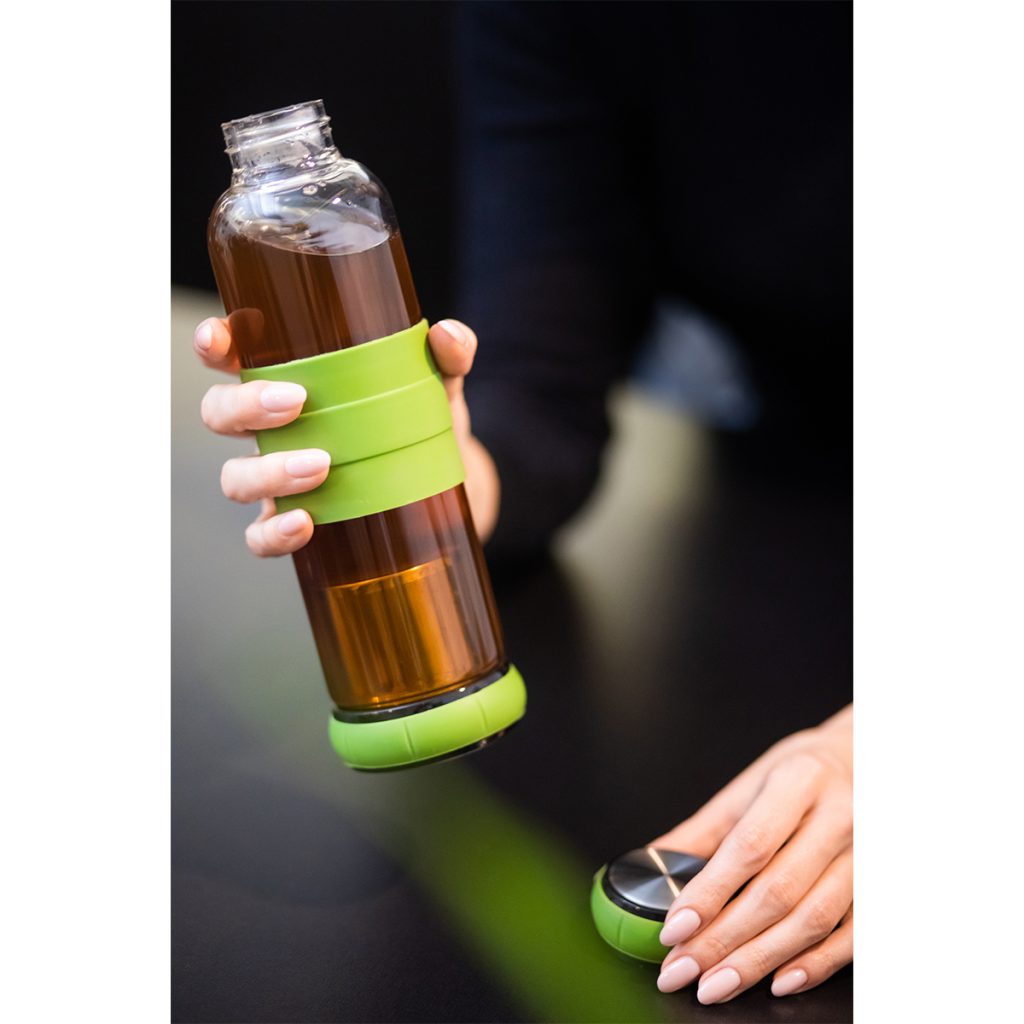 Szklana butelka z zaparzaczem do herbaty Sulmona 550 ml - obrazek 6