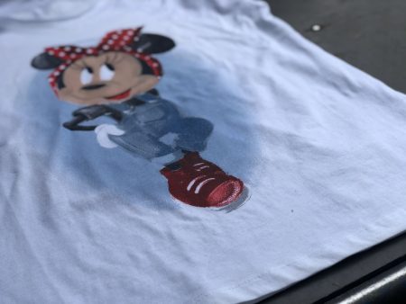 Biały t-shirt z nadrukiem myszki Mickey