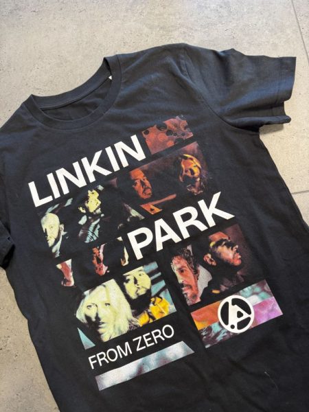 Czarny t-shirt z kolorowym nadrukiem Linkin Park