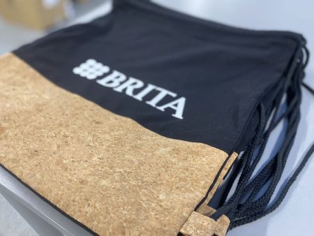 Workoplecaki z elementami korkowymi z logo BRITA