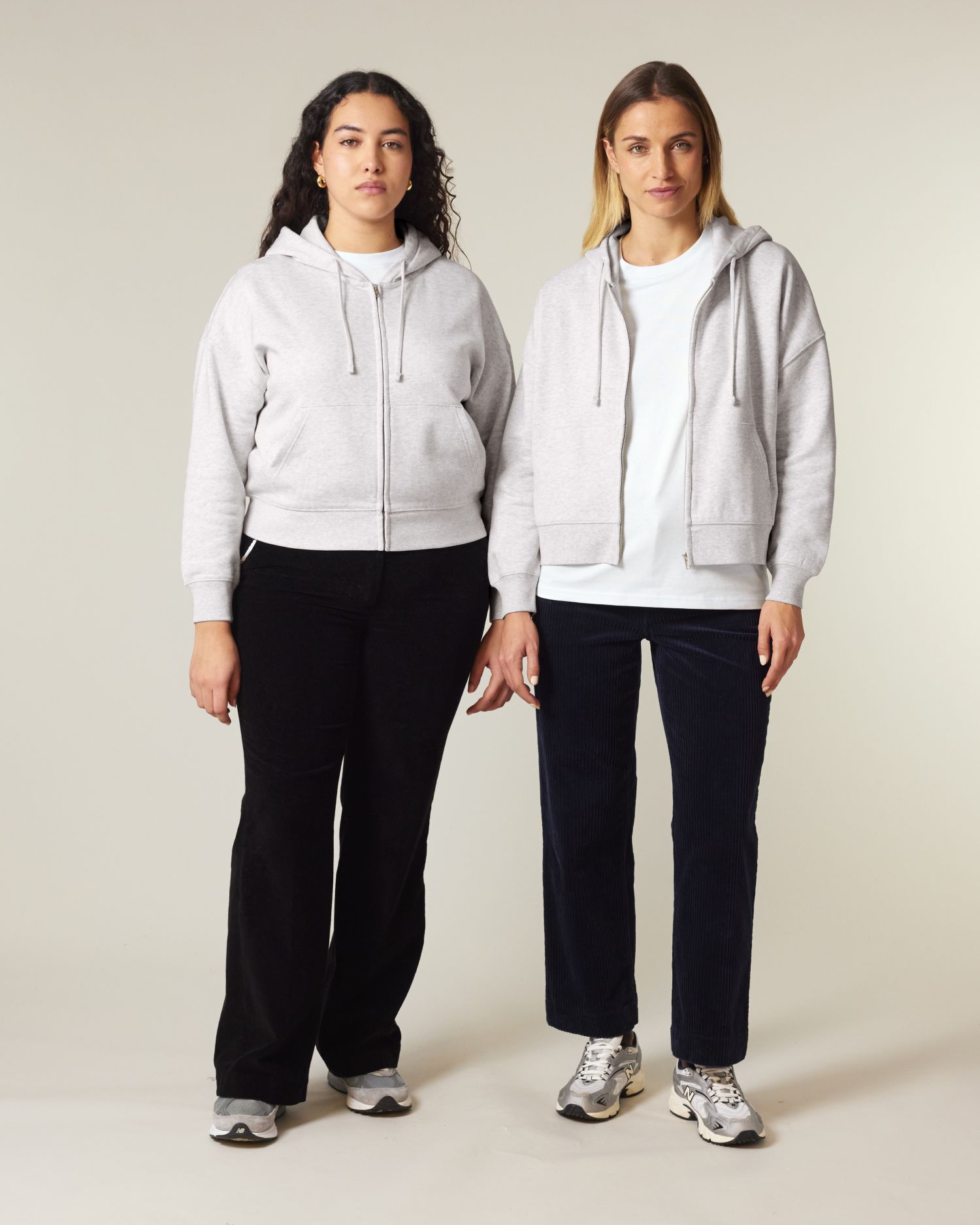 Rozpinana bluza z kapturem damska Iconic - obrazek 2