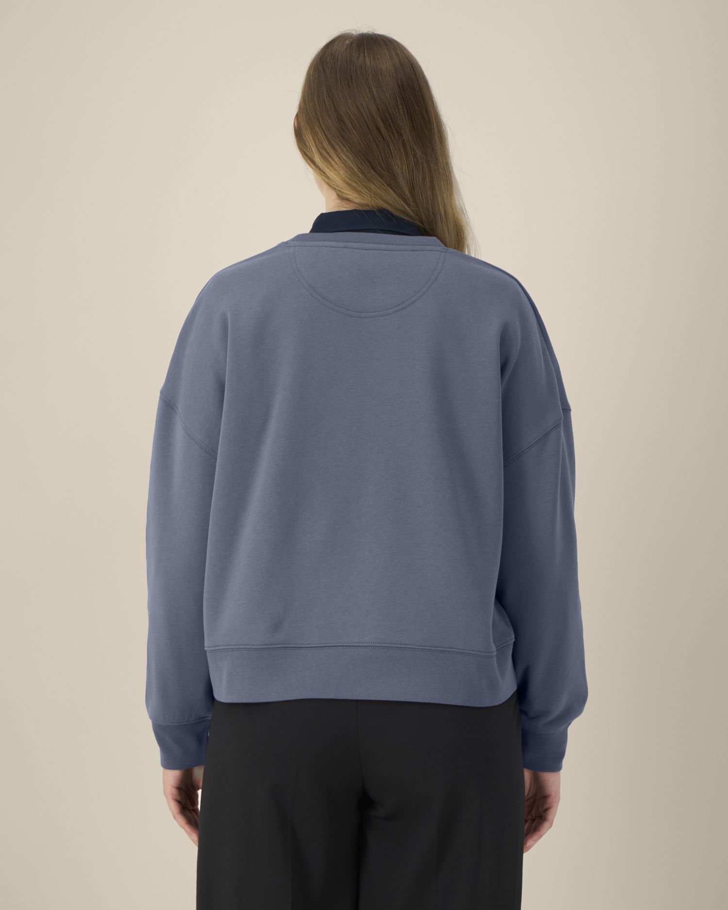 Bluza damska crewneck Iconic - obrazek 3