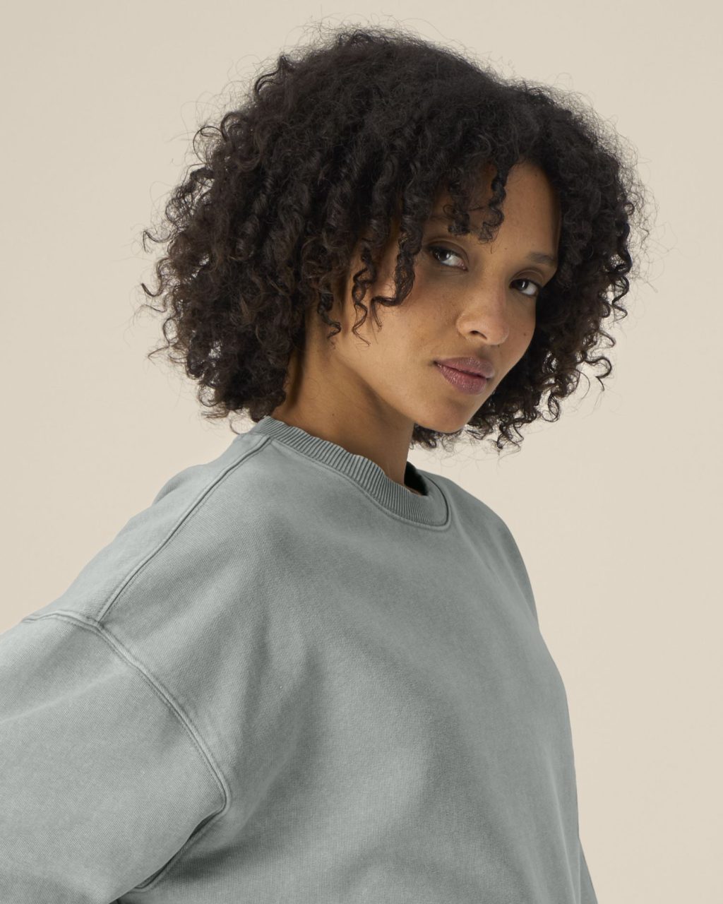 Bluza unisex crewneck oversized garment-dyed - obrazek 2