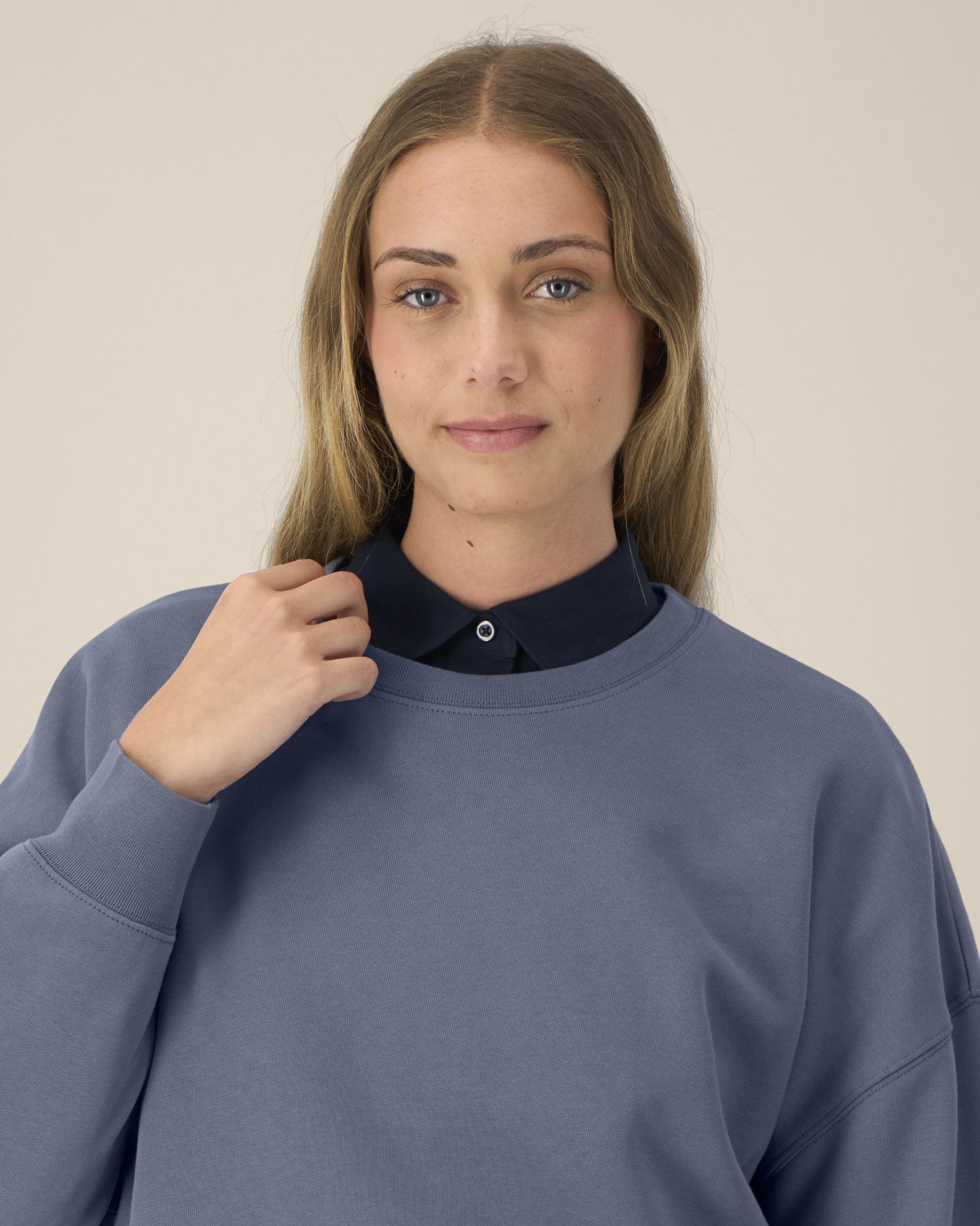 Bluza damska crewneck Iconic - obrazek 2