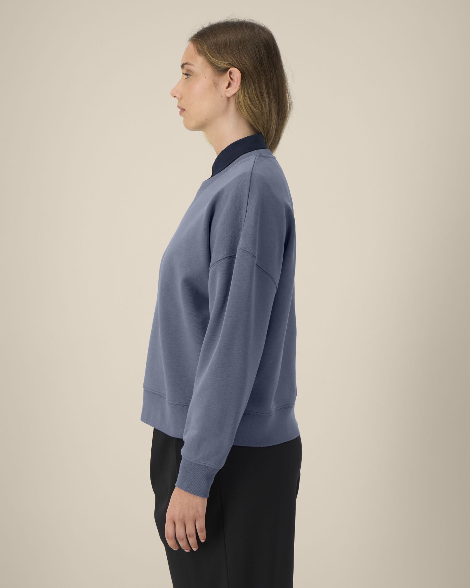 Bluza damska crewneck Iconic - obrazek 5