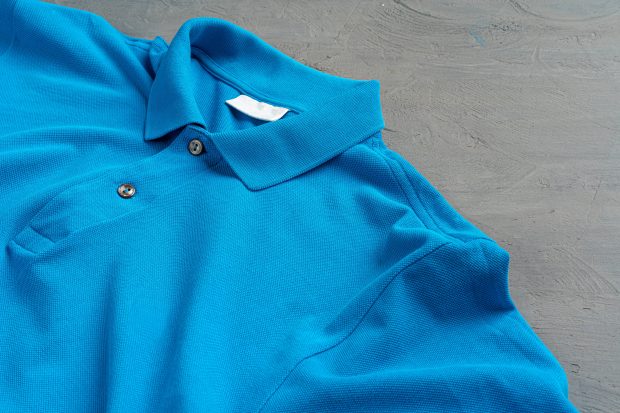 Niebieski t-shirt polo